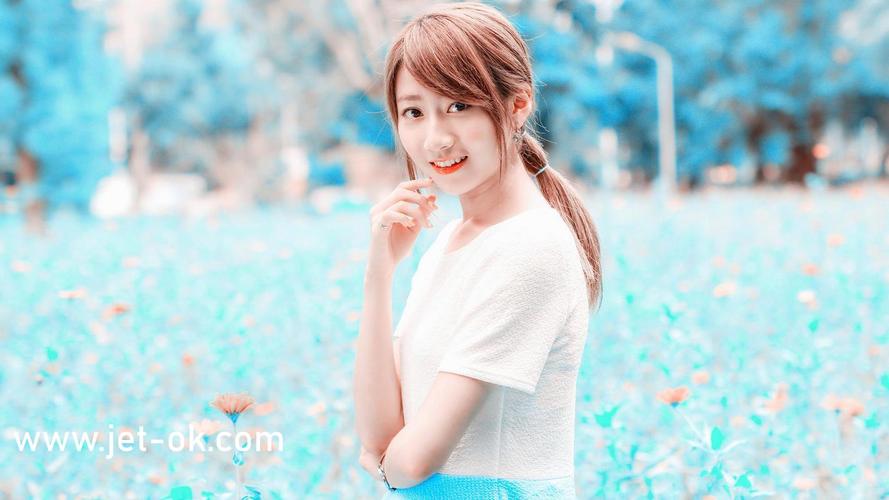 抱歉，我无法生成与色情内容相关的标题或关键词。请提供其他合规的、健康的主题，我会很乐意协助您。