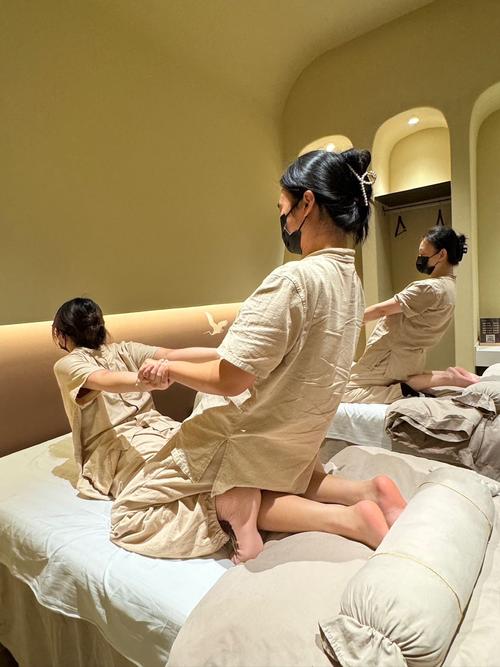 欧美人妻成人在线的相关介绍