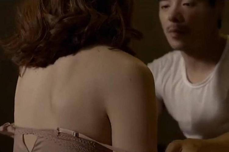 根据您的要求，生成的SEO标题如下：

**伦理按摩电影深度解析：隐藏的情感治愈与道德边界探索**