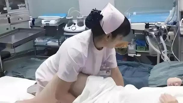 大奶子少妇人妻的相关介绍